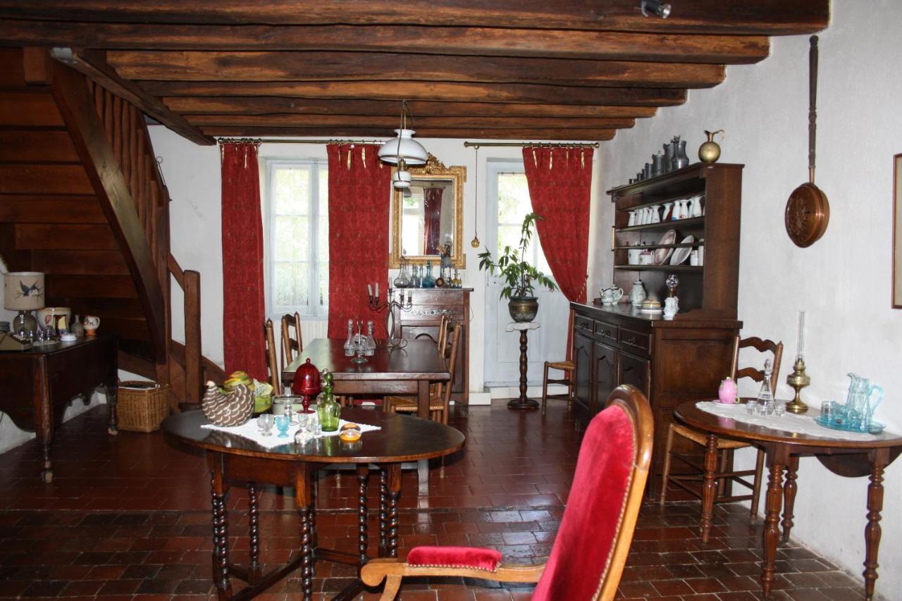Petite Maison Berrichonne Charost Екстериор снимка